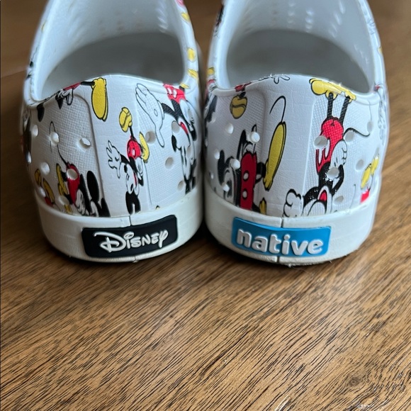 Kids Disney Native shoes size c11 - Picture 5 of 5